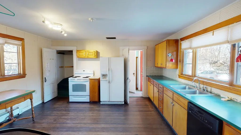 25 Cooper Street Machias ME 04654