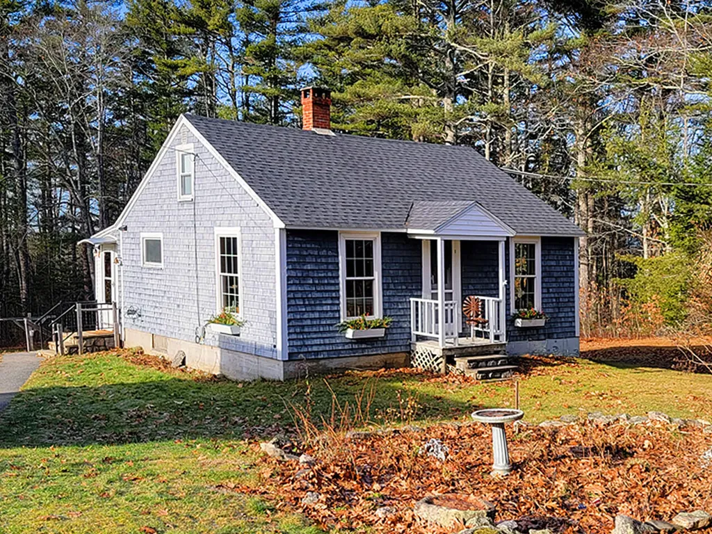 138 Standpipe Road Damariscotta ME 04543