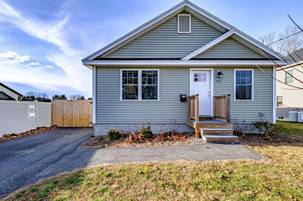 155 W Pleasant Street Westbrook ME 04092