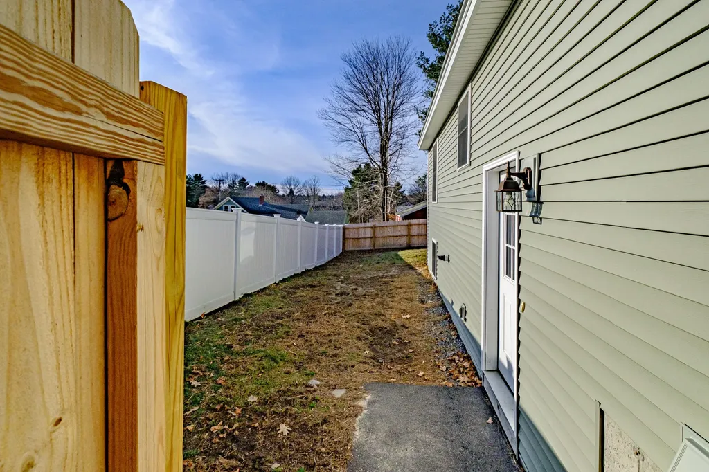 155 W Pleasant Street Westbrook ME 04092