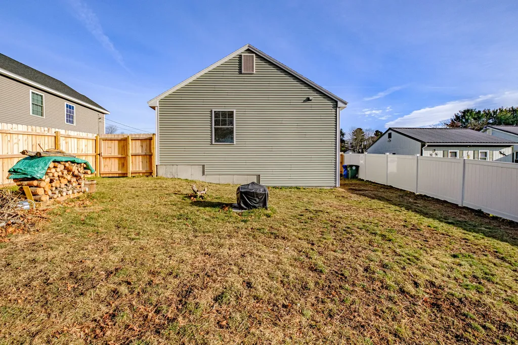 155 W Pleasant Street Westbrook ME 04092