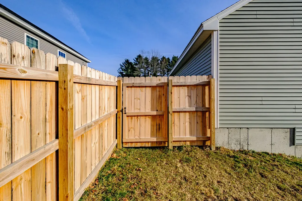 155 W Pleasant Street Westbrook ME 04092