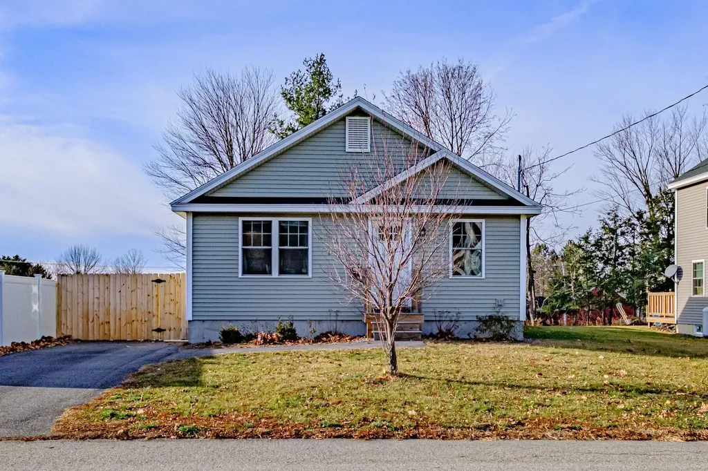 155 W Pleasant Street Westbrook ME 04092