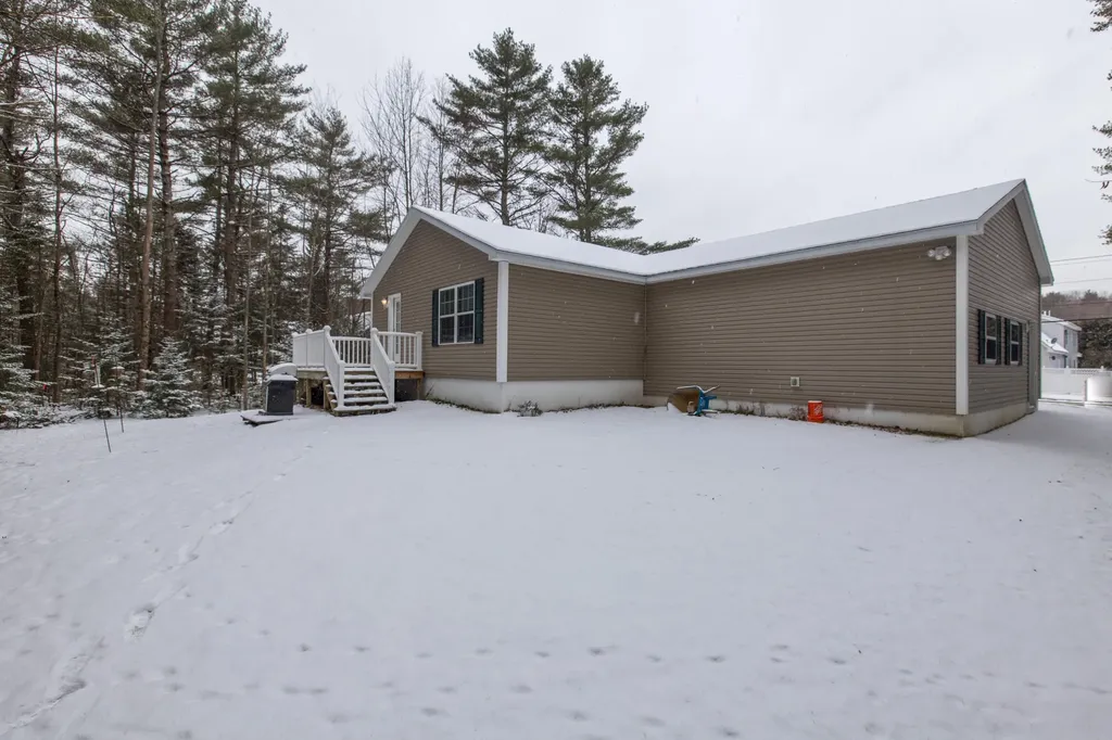 151 Pond Road Lewiston ME 04240