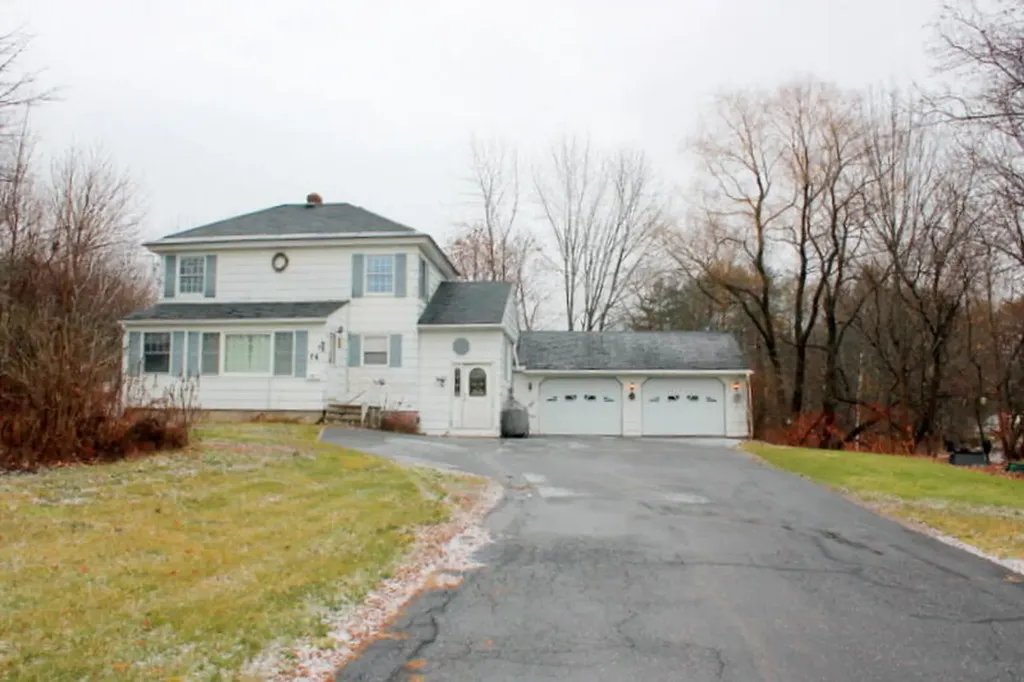 74 Dow Avenue Lewiston ME 04240