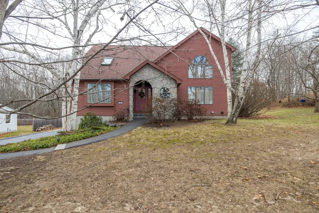 13 Fairfield Avenue Westbrook ME 04092