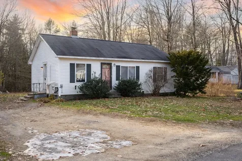 37 Boynton Road Buxton ME 04093