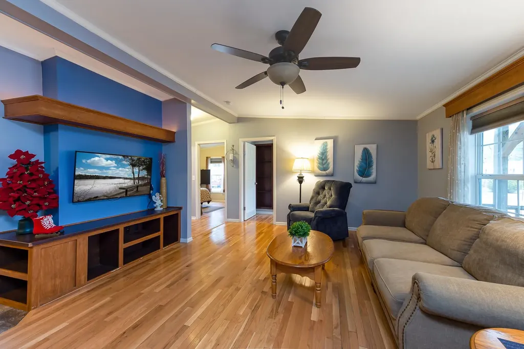 27 Tufton Street Brunswick ME 04011