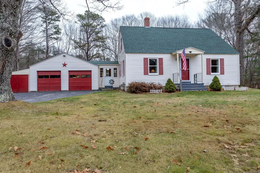 135 Mere Point Road Brunswick ME 04011