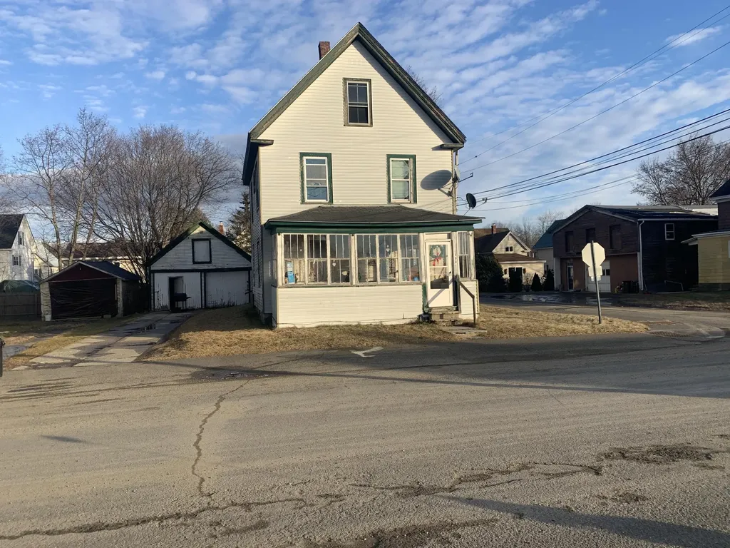 195 Congress Street Millinocket ME 04462
