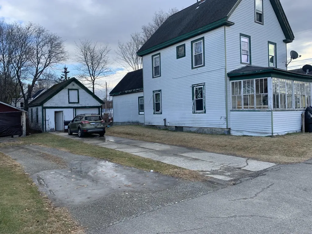 195 Congress Street Millinocket ME 04462