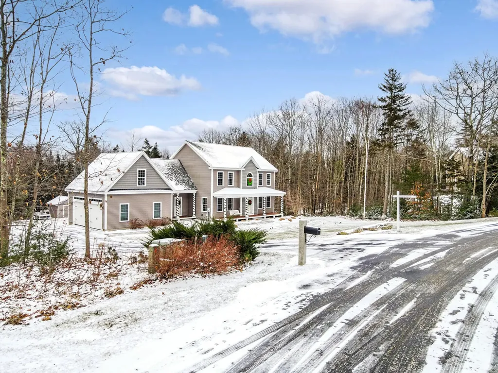 48 Acorn Ridge Road Freeport ME 04032