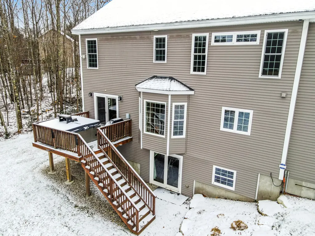 48 Acorn Ridge Road Freeport ME 04032