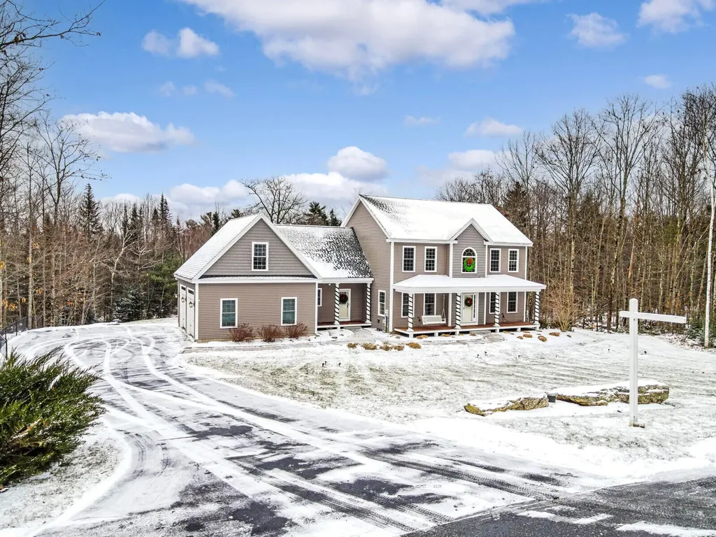 48 Acorn Ridge Road Freeport ME 04032