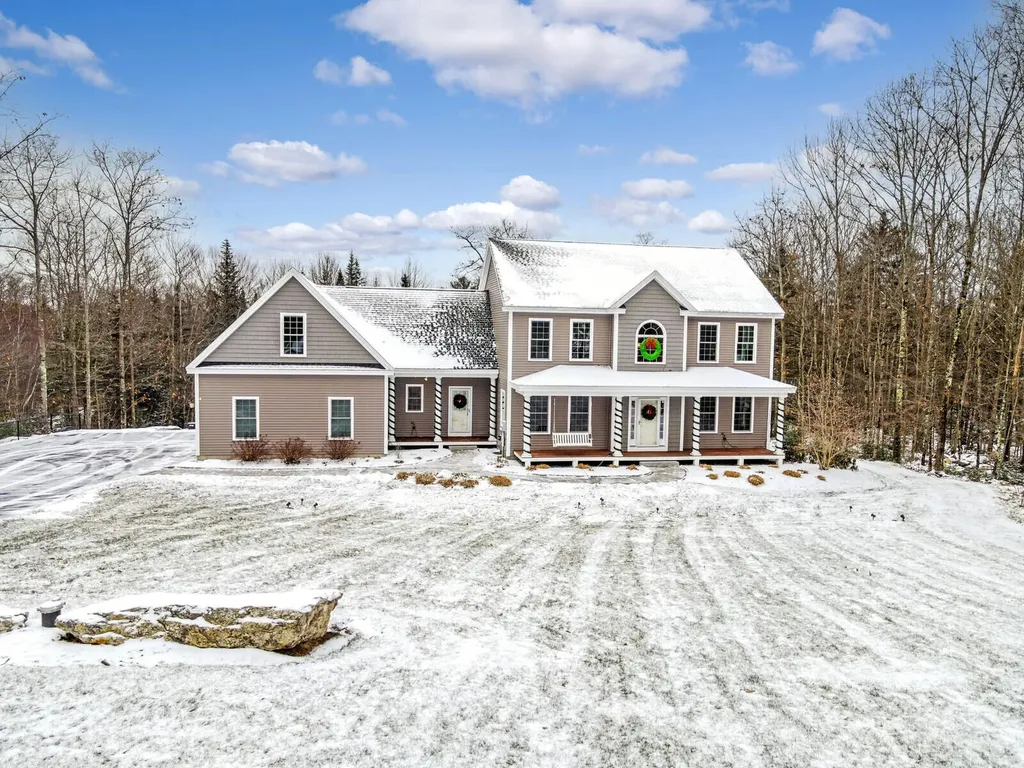 48 Acorn Ridge Road Freeport ME 04032