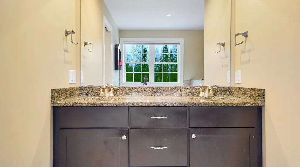 48 Acorn Ridge Road Freeport ME 04032