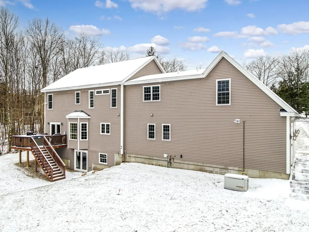 48 Acorn Ridge Road Freeport ME 04032