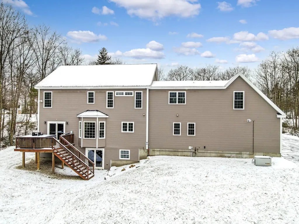 48 Acorn Ridge Road Freeport ME 04032