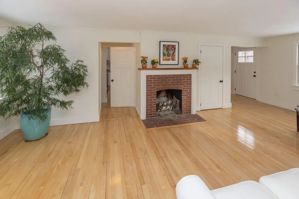 13 Pleasant Ridge Drive Camden ME 04843