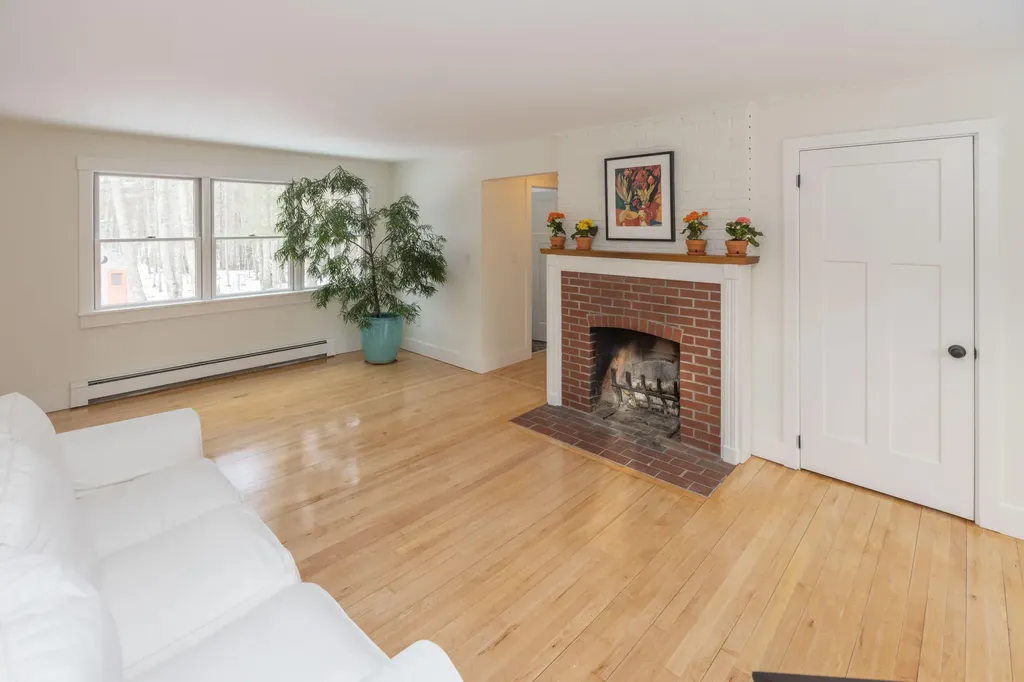 13 Pleasant Ridge Drive Camden ME 04843