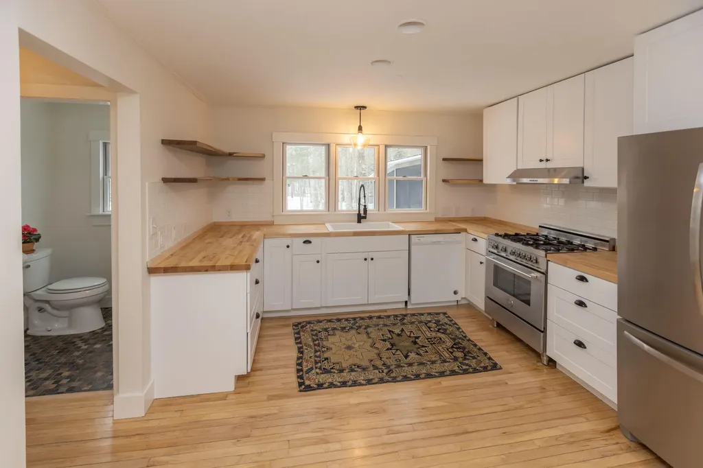 13 Pleasant Ridge Drive Camden ME 04843