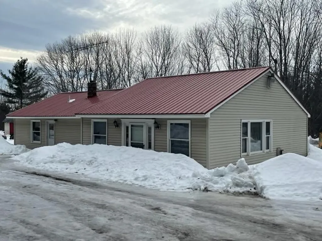 916 Madison Road Norridgewock ME 04957