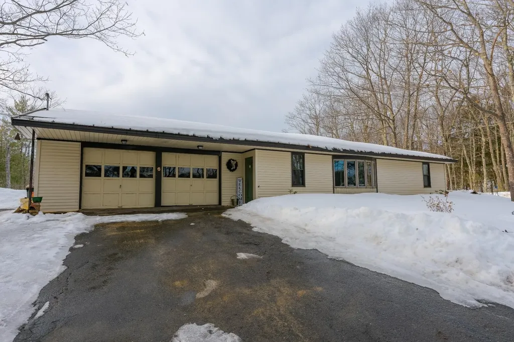 6 Mudget Hill Road Vassalboro ME 04989