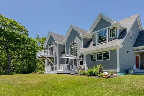 30 Harbor Hill Bristol ME 04541