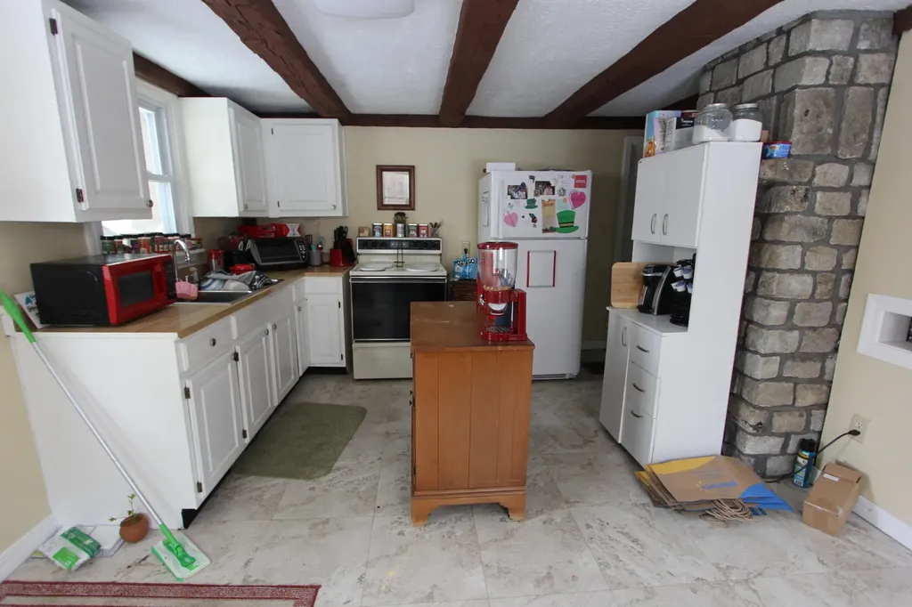 232 Turner Street Auburn ME 04210