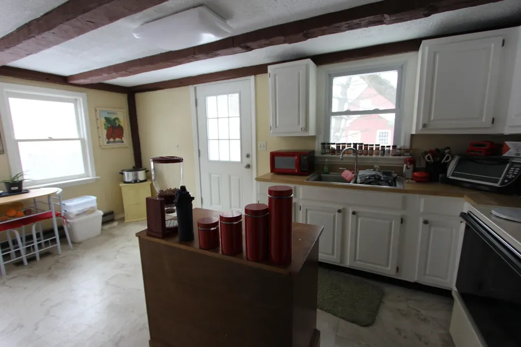 232 Turner Street Auburn ME 04210