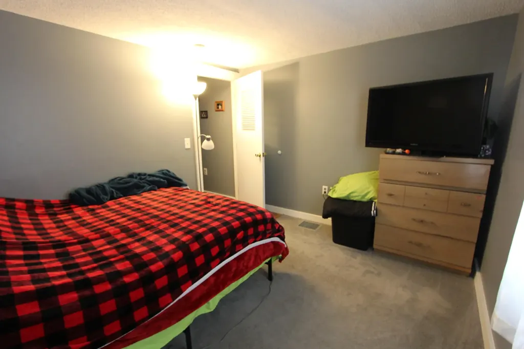 232 Turner Street Auburn ME 04210