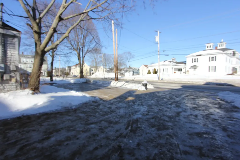232 Turner Street Auburn ME 04210