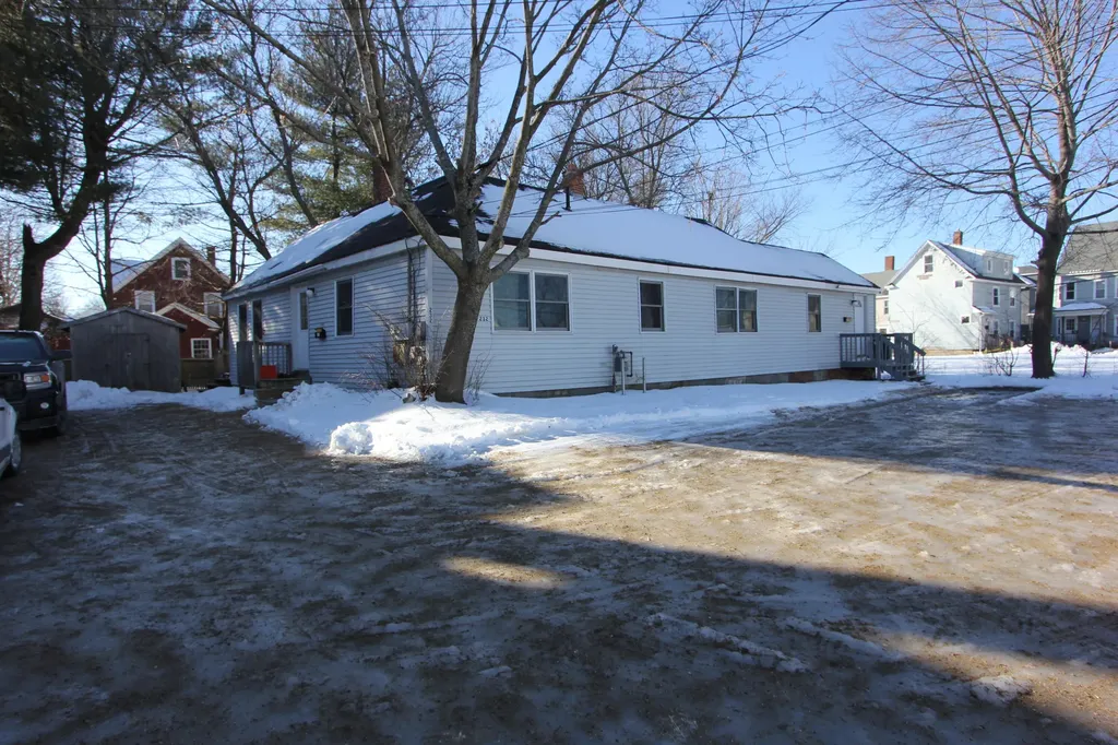 232 Turner Street Auburn ME 04210