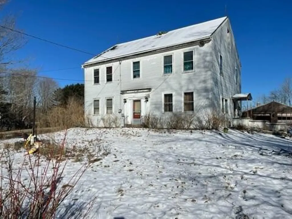 1310 Oyster River Road Warren ME 04864