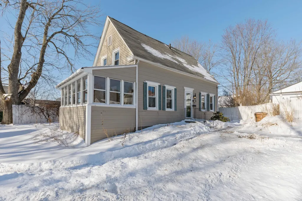 10 Mechanic Street Saco ME 04072