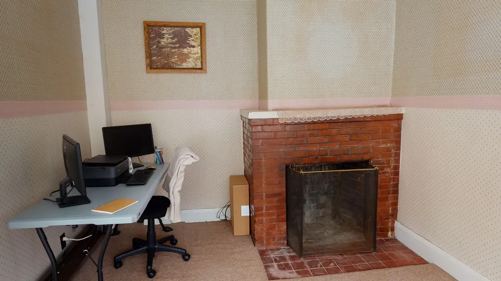46 Maple Street Monmouth ME 04259