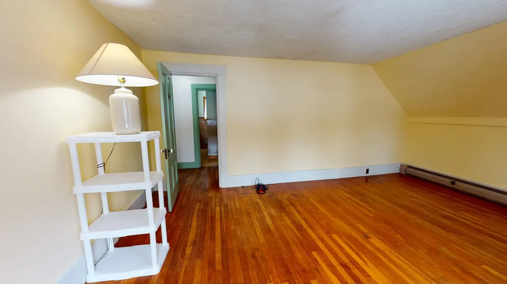 46 Maple Street Monmouth ME 04259