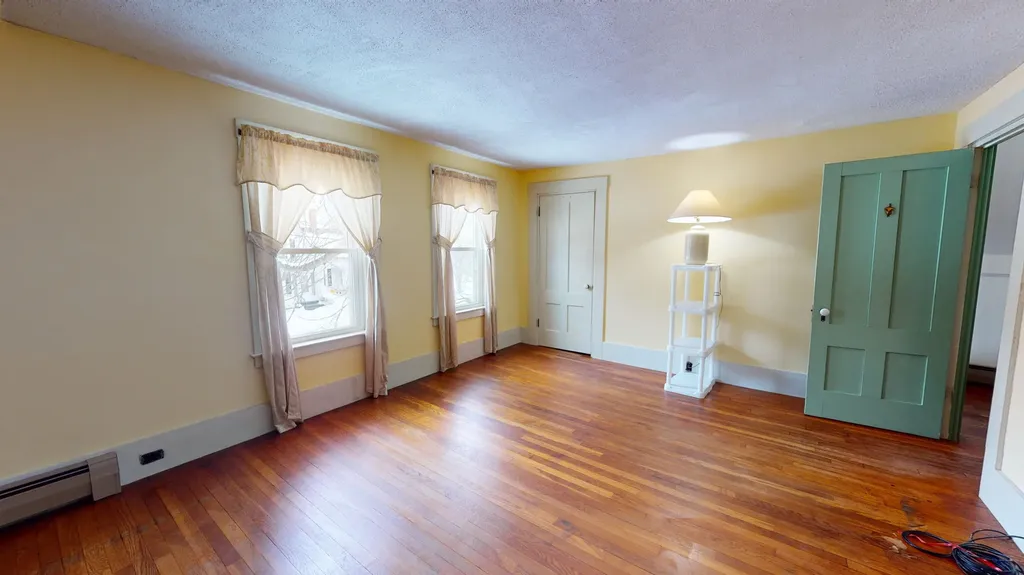 46 Maple Street Monmouth ME 04259