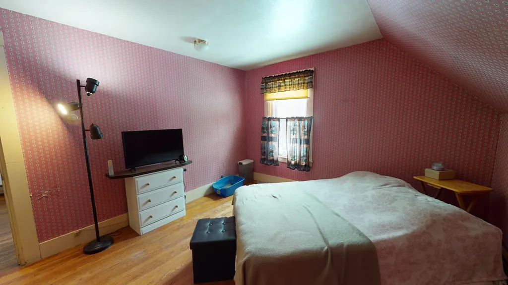 46 Maple Street Monmouth ME 04259