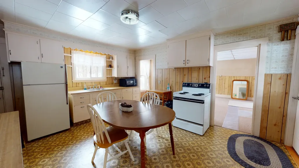 46 Maple Street Monmouth ME 04259