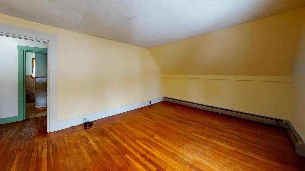 46 Maple Street Monmouth ME 04259