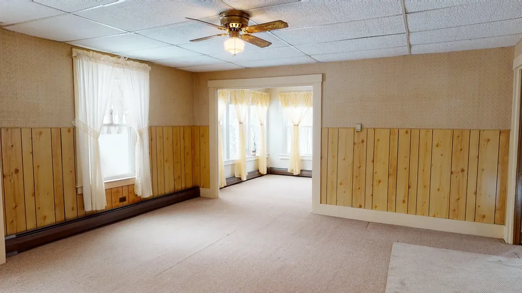 46 Maple Street Monmouth ME 04259