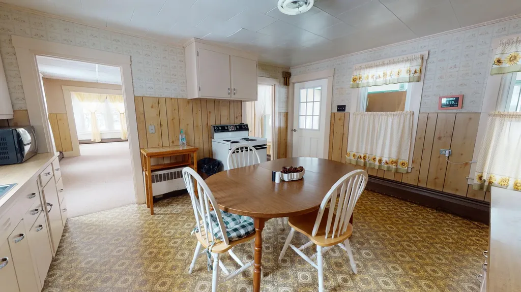 46 Maple Street Monmouth ME 04259