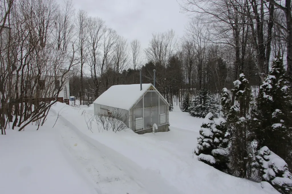 46 Maple Street Monmouth ME 04259