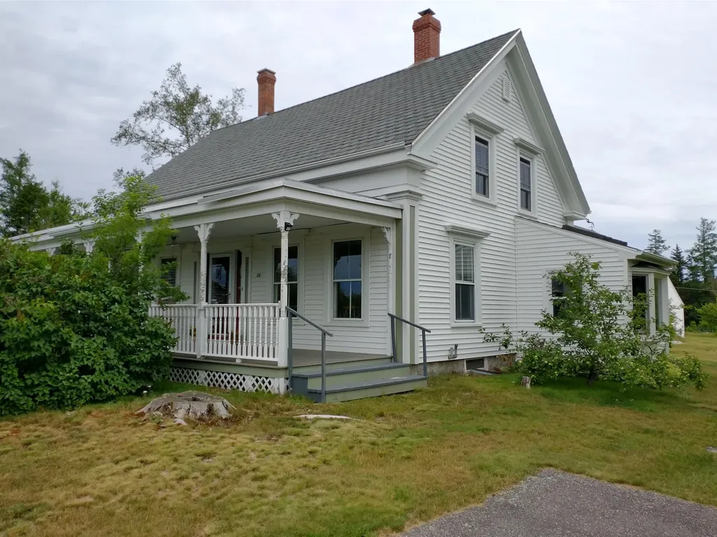 15 Wass Lane Harrington ME 04643