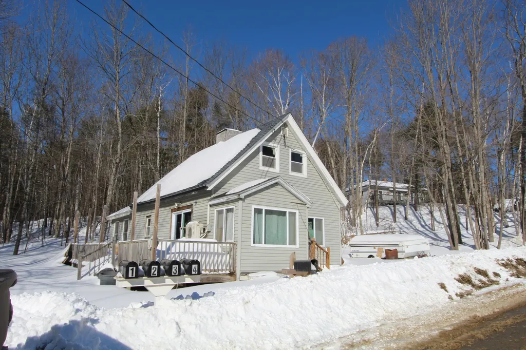 6 New Boston Road Hermon ME 04401