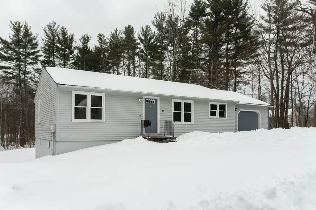 38 Fieldstone Lane Sanford ME 04073