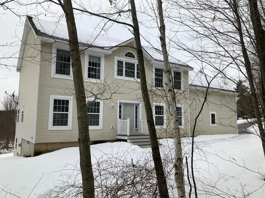 39 Farm View Drive Windham ME 04062