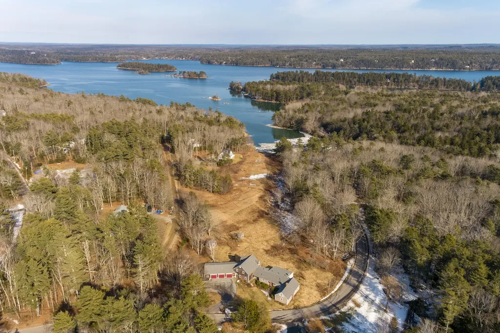 11 Laurel Cove Road Harpswell ME 04079