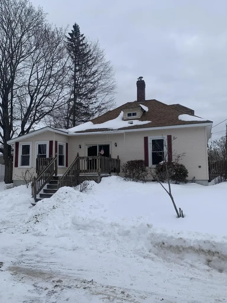 228 Pearl Street Bangor ME 04401